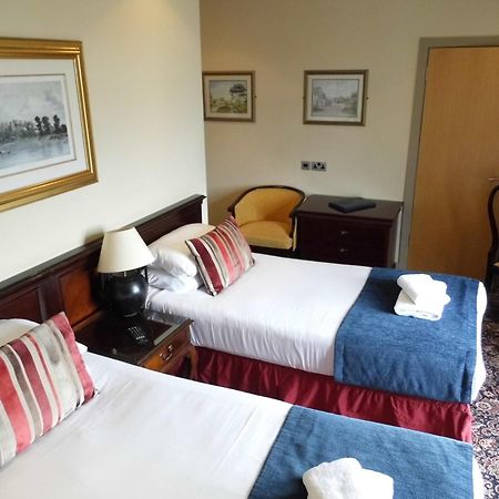 Marine Bar Pub With Rooms Ганстантон Екстер'єр фото